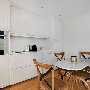 Apartment Amazing Duplex 4p- Louvre Museum Tuileries, Paris