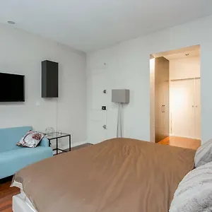 Apartment Studio Tour Eiffel Et Champs-elysees, Paris